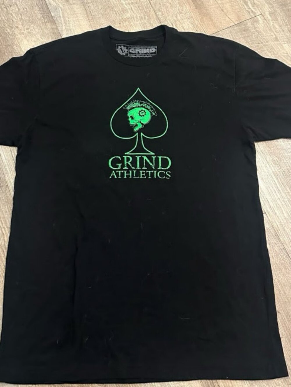 Grind Athletics Luck & Skull black t-shirt Size Large